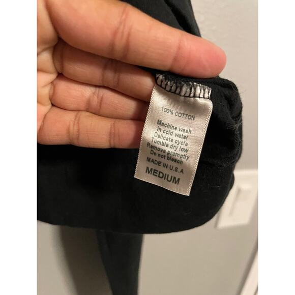 Tan Lines by Sivan Ayla Womens Sweatshirt Medium Black Cropped Casual Minimalist - Picture 3 of 7